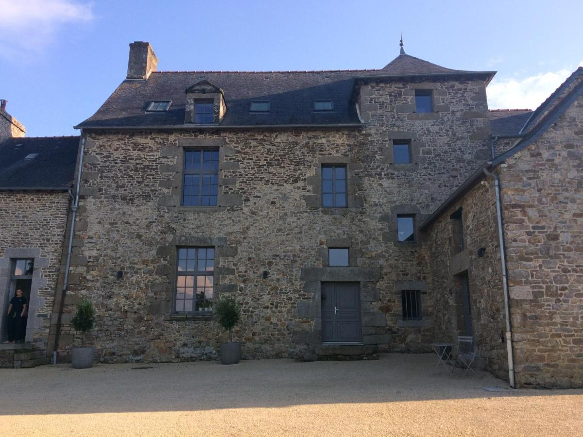 Chambre Independante Au Manoir De La Celinais Cote Cour Saint-Aubin-du-Cormier エクステリア 写真